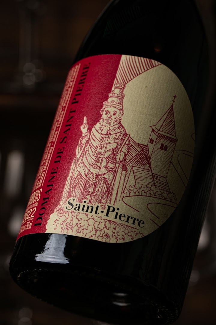 Osteria Chiari: high quality wine bottle photo