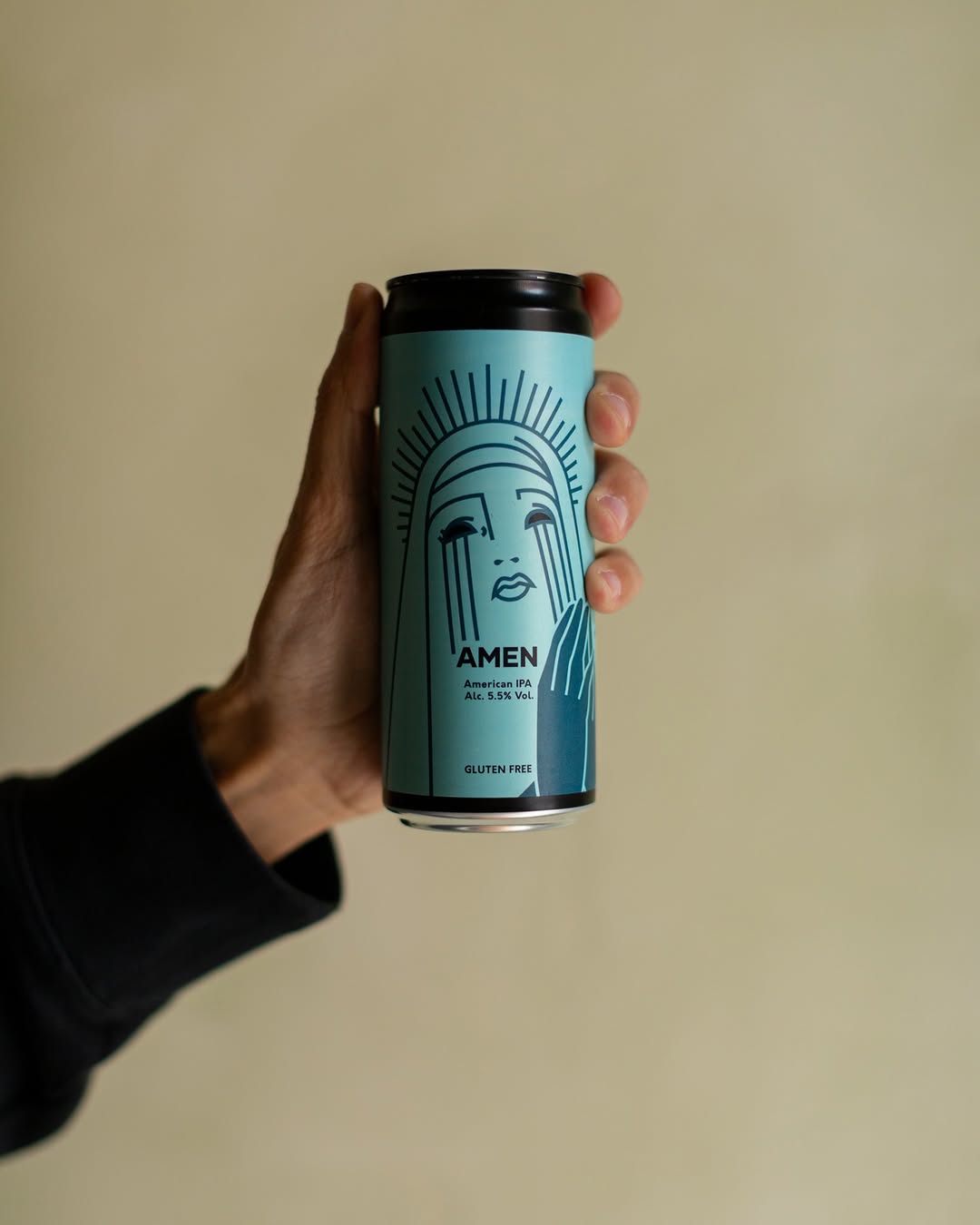 'Sunta: professional product shot of drink