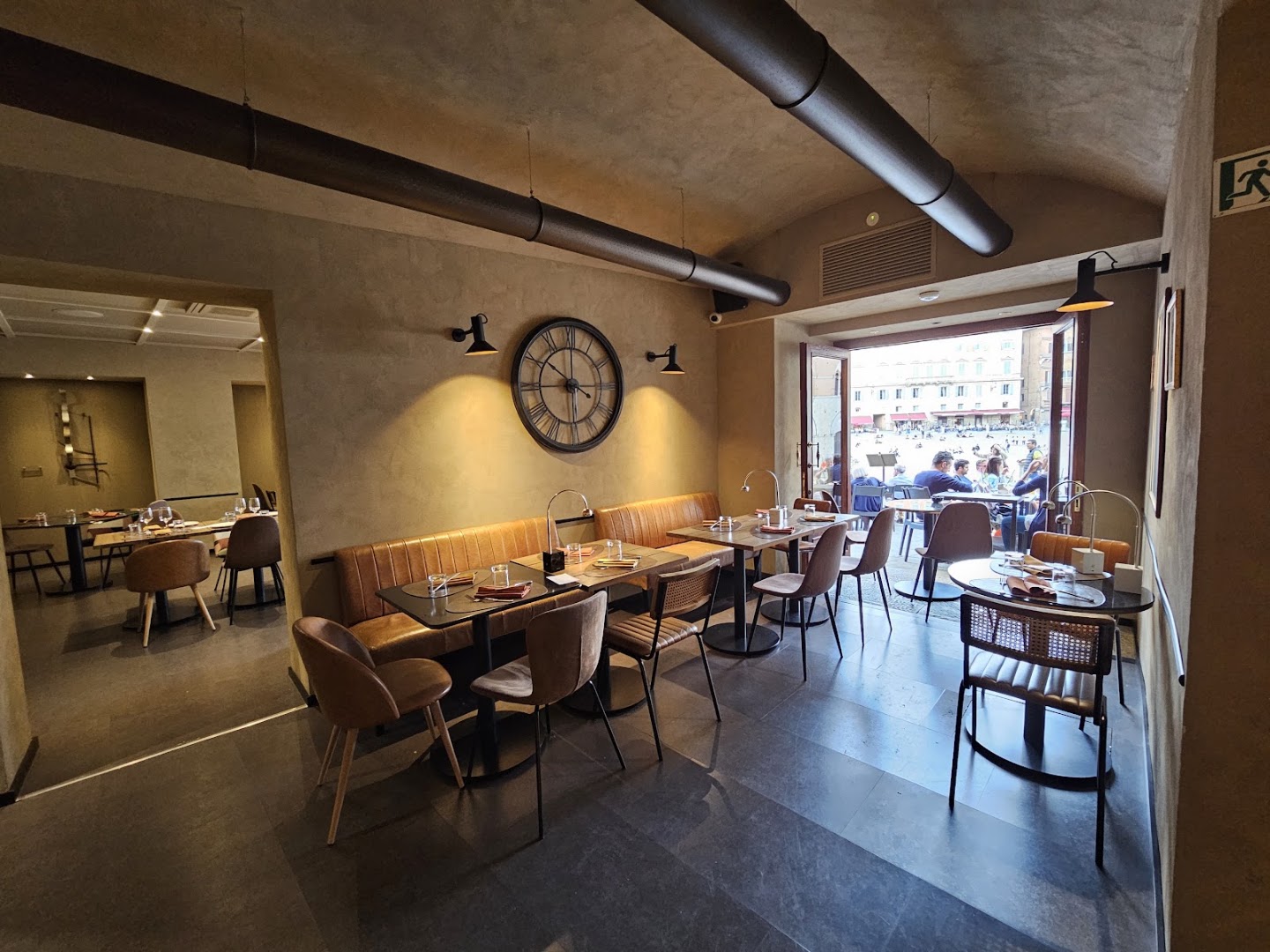 Il Tufo: inviting and professional interior shot