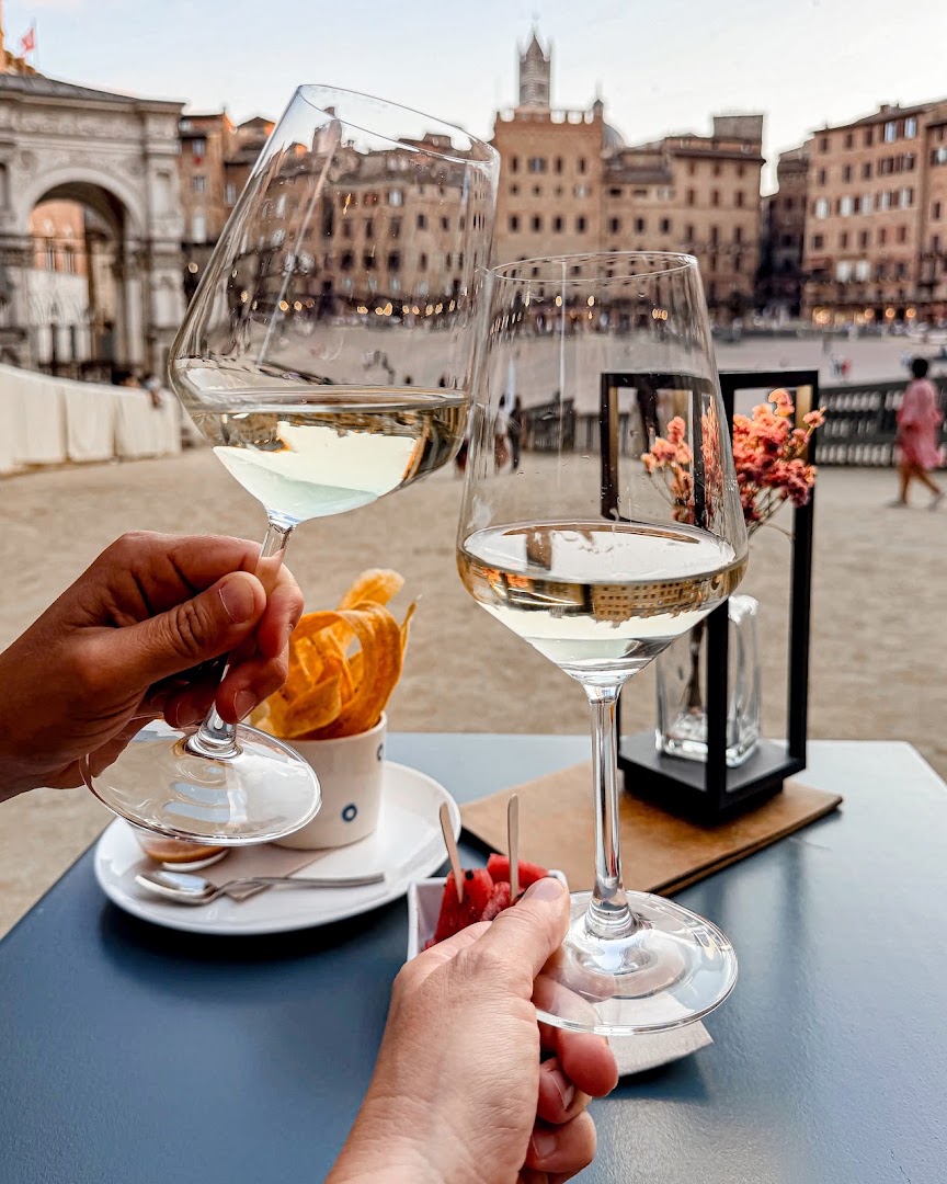 Margherité: attractive atmosphere and quality composition