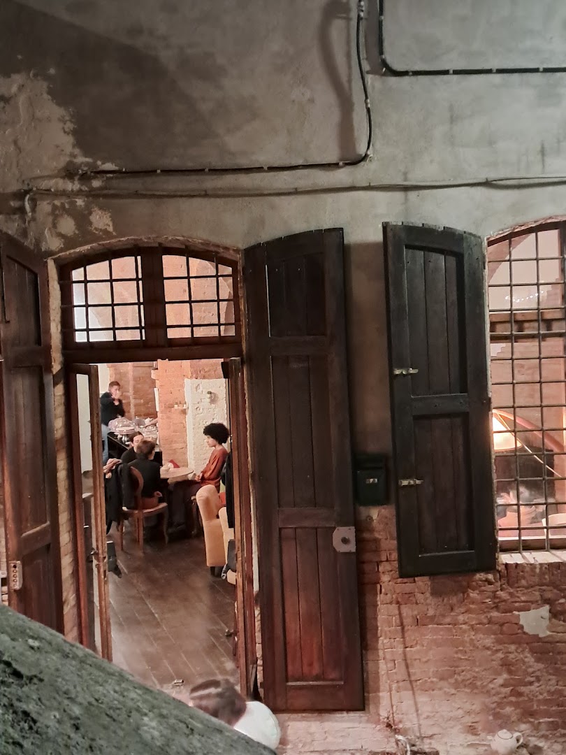 Tea Room Siena: atmospheric interior shot of venue
