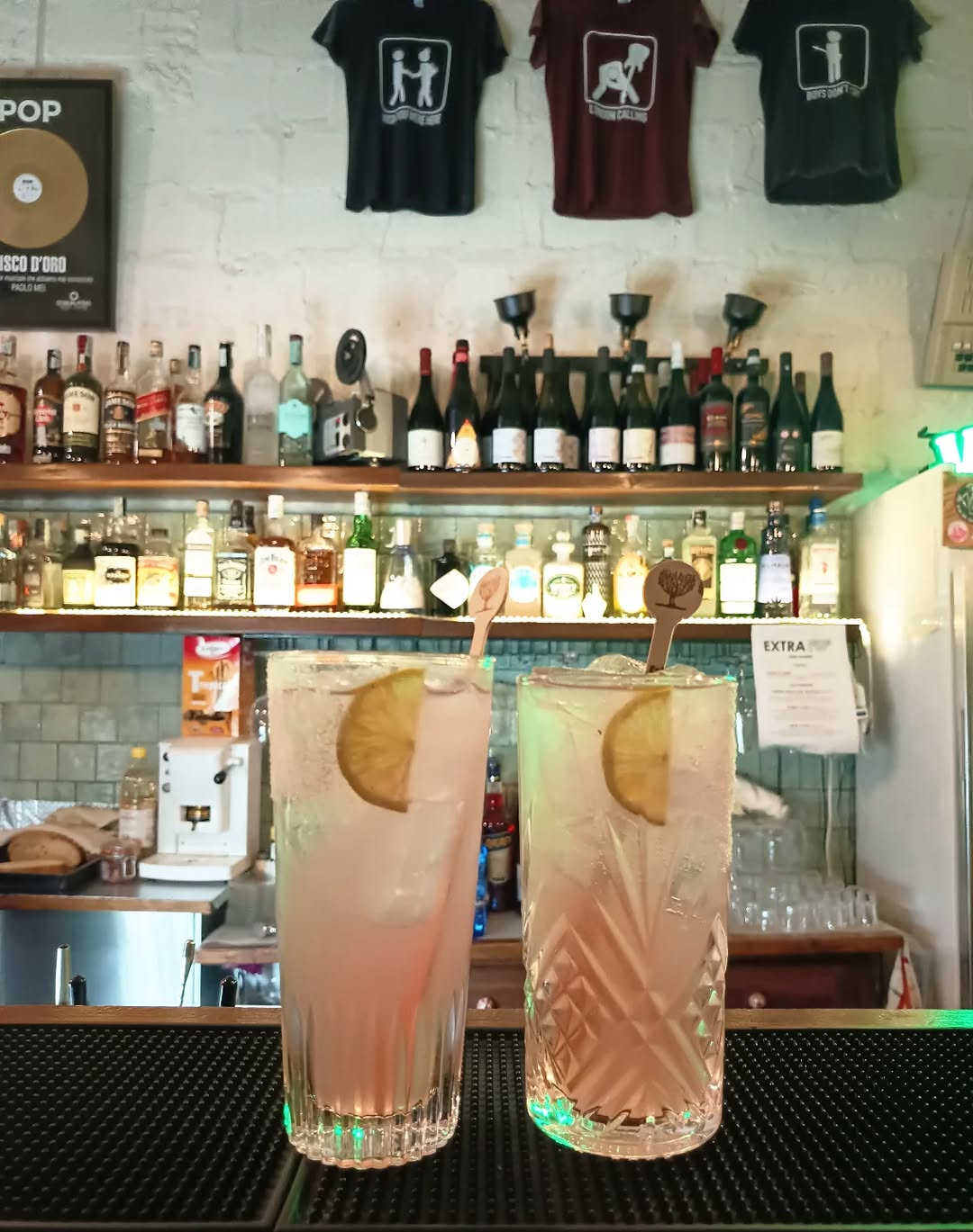 POP: clear, appealing shot of drinks