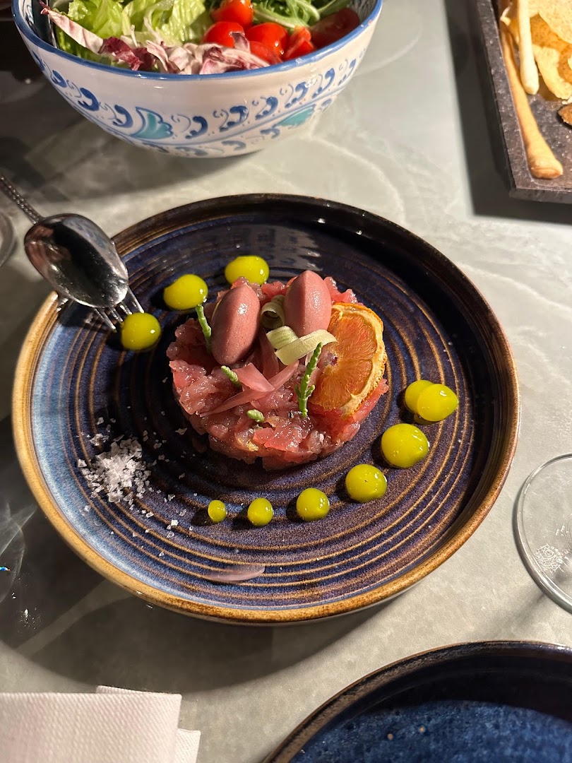Armonia Restaurant: appetizing, high-quality food photography