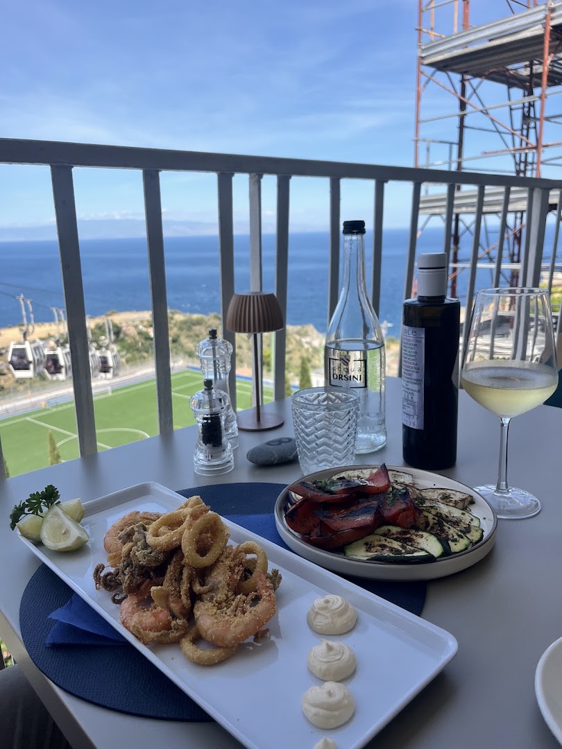 Bellumare Taormina: appetizing food with scenic view