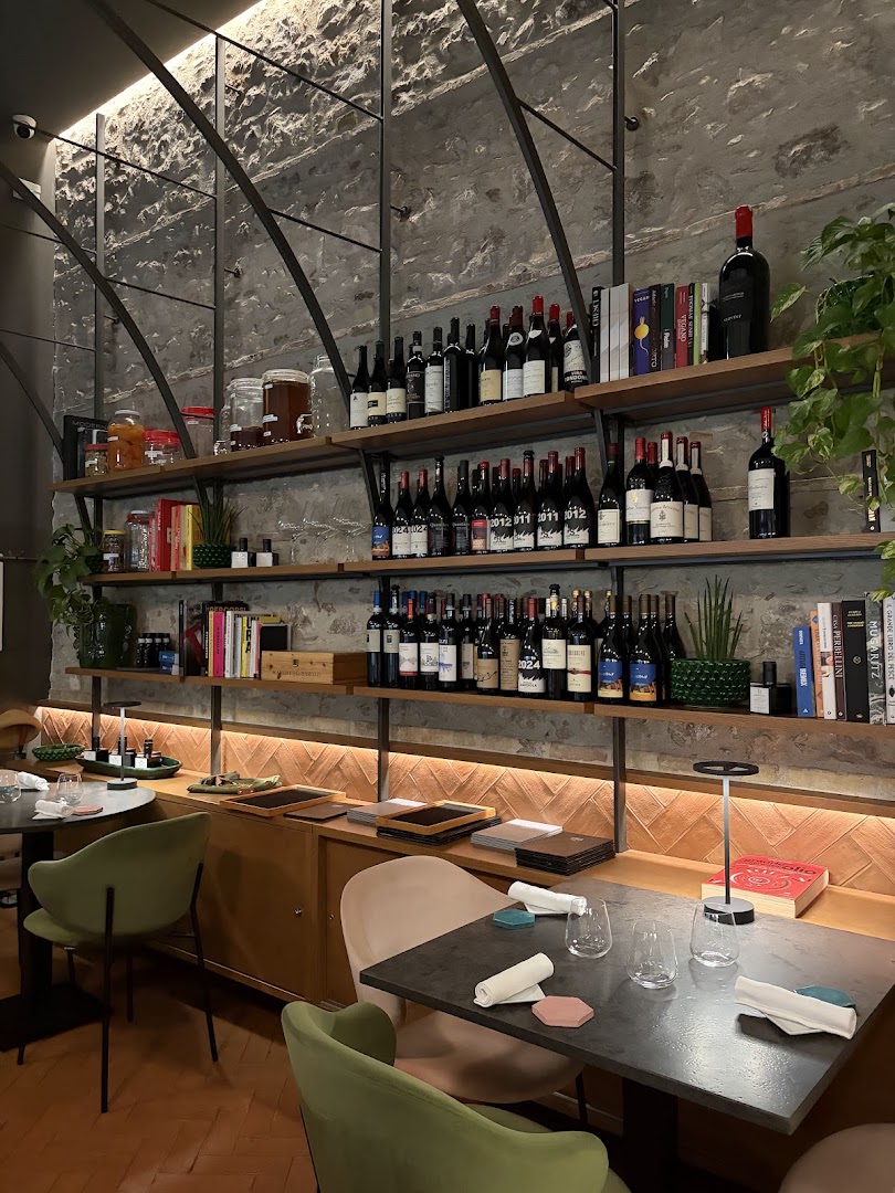 Ethica Chef's Table & Garden: attractive, high-quality restaurant interior shot