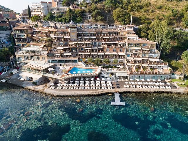 Flame Atlantis Bay: high quality aerial venue shot