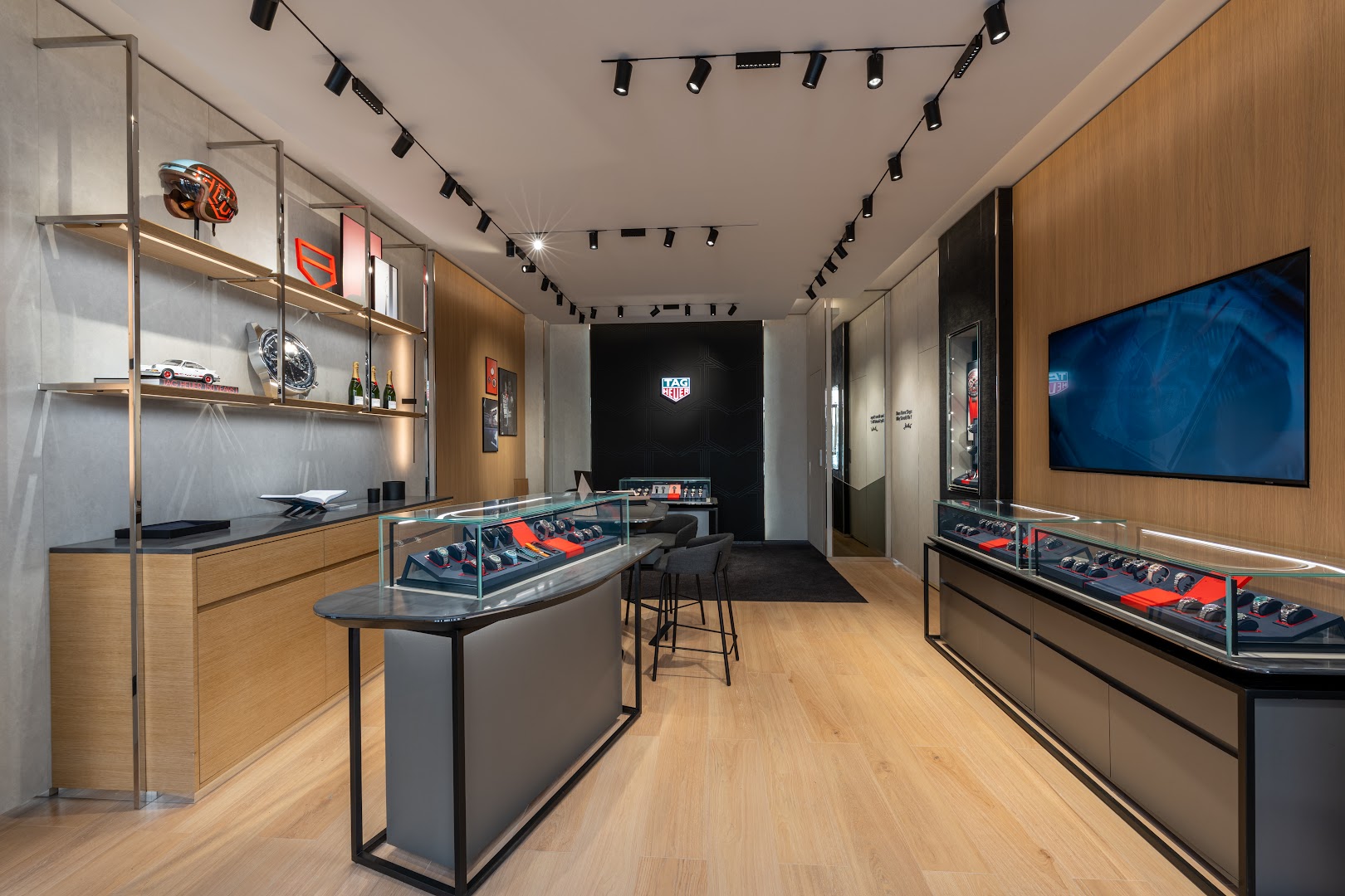 Rocca Boutique TAG Heuer: professional interior shop photo