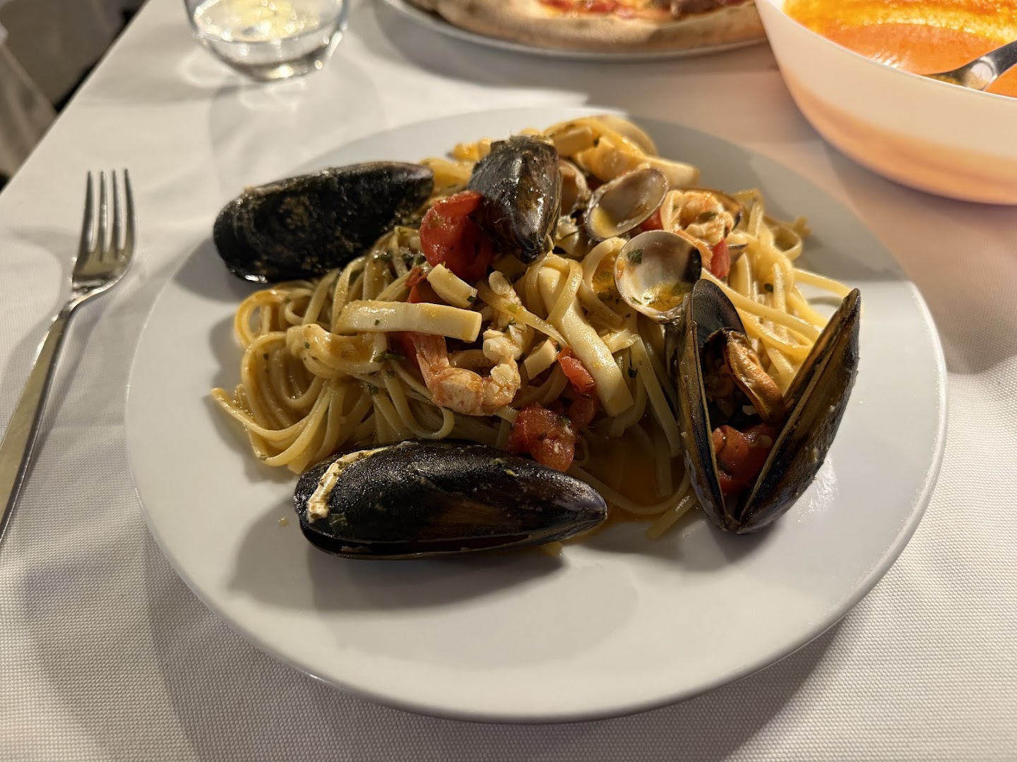 Rosso: appetizing, clear photo of food