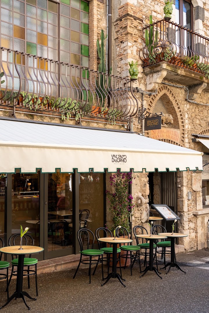 Vincenzo Dascanio Cafe & Boutique: attractive, professional exterior shot