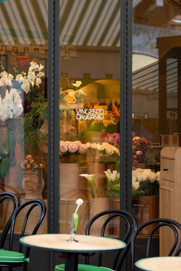 Vincenzo Dascanio Cafe & Boutique: beautiful professional storefront shot