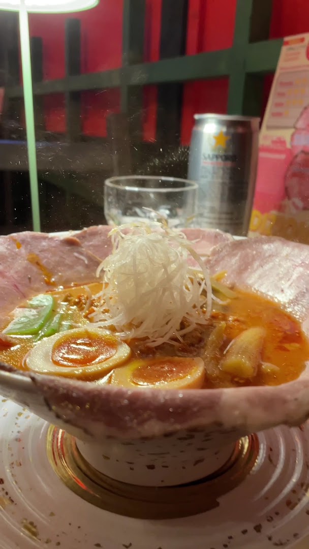 MIC Ramen: appetizing photo of ramen dish