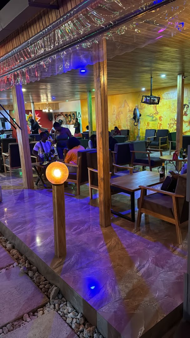 Le Club des Boss: venue atmosphere and interior