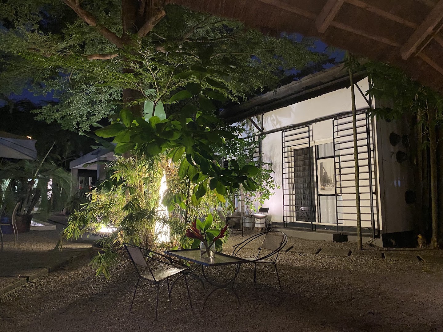 Kajazoma: inviting and atmospheric outdoor seating
