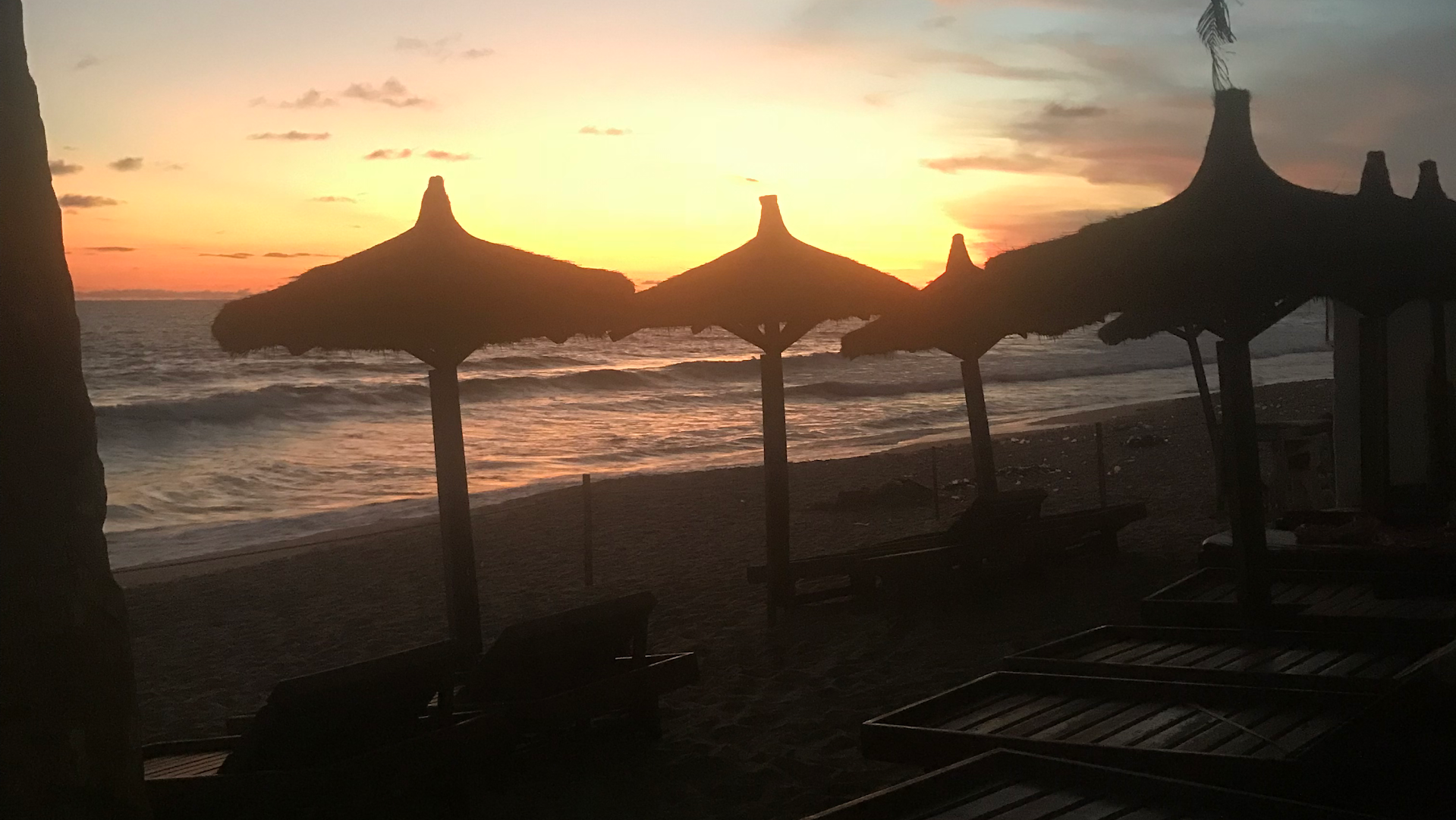 Assoyam Beach: beautiful atmospheric beach restaurant sunset