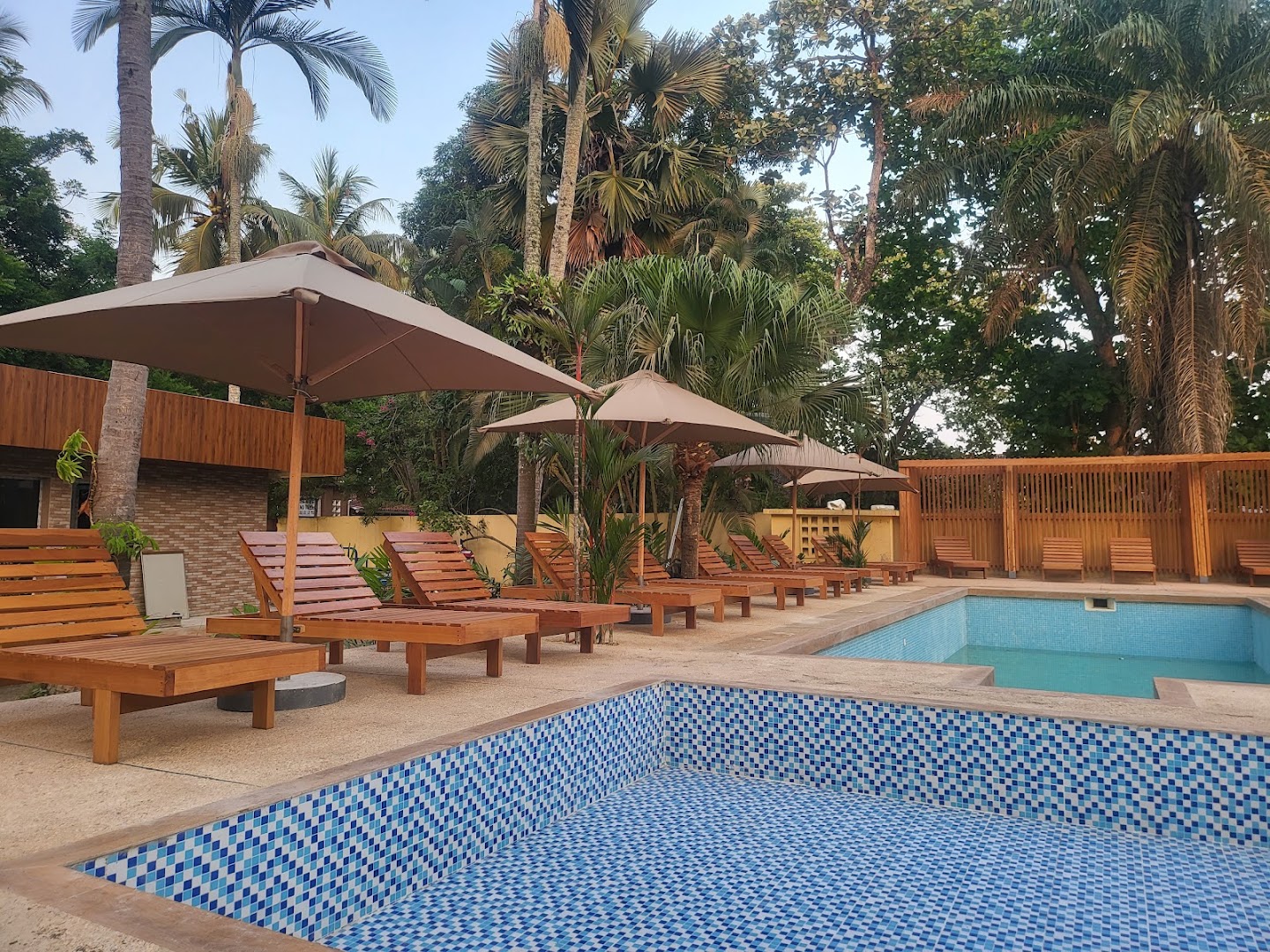 Copa del Mare by Elio: attractive pool and terrace area