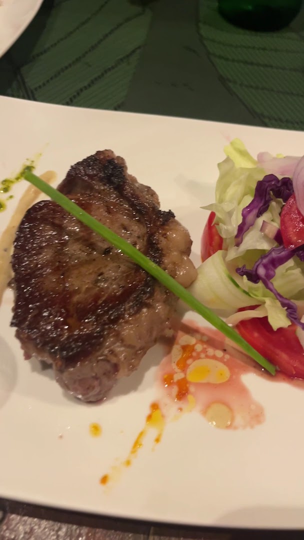 Le Jung Restau. Lounge: appetizing, high-quality food photography