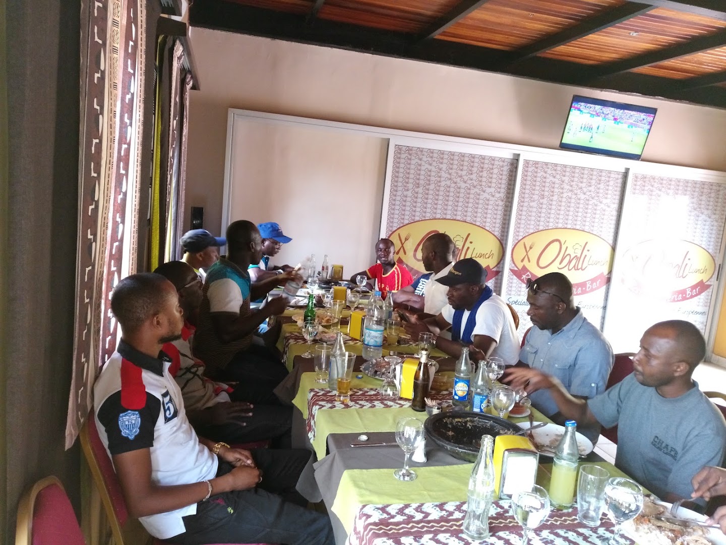 Obali Lunch: customers enjoying the venue