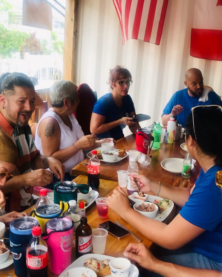 Kimbo Pot Cafe: customers enjoying the food