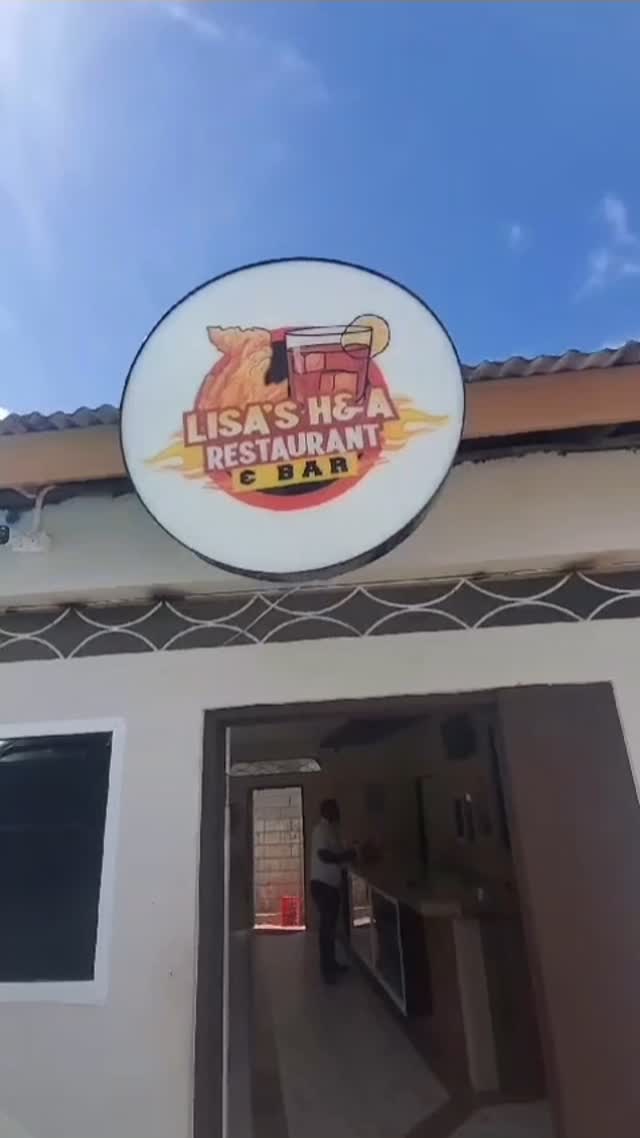 Lisa's H&A Restaurant Bar & Grill: clear exterior signage of venue