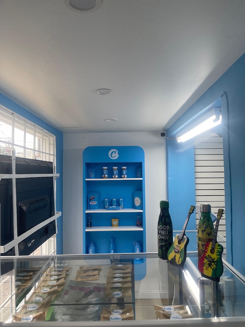 Cookies Jamaica: clear shop interior and products