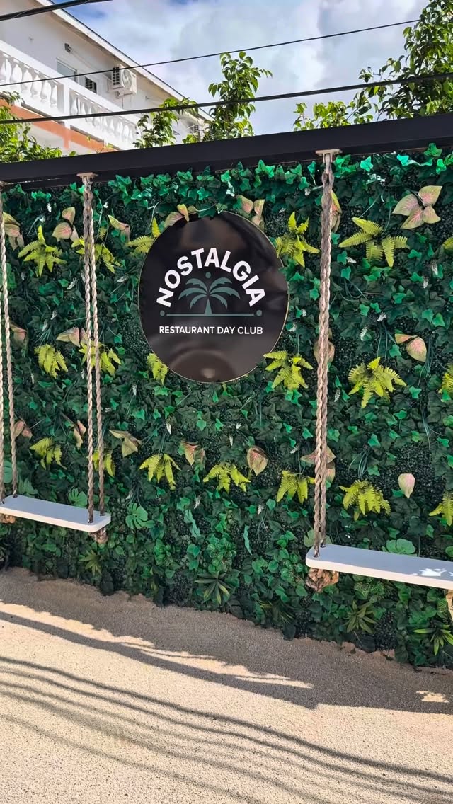D'New Nostalgia Restaurant Day Club: attractive venue decor and signage