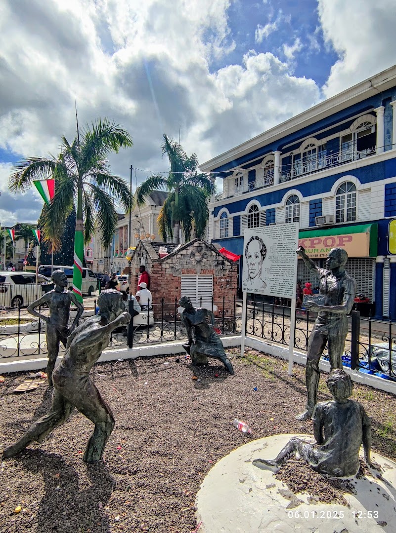 Harbour Street Craft and Cultural Village: cultural venue exterior features
