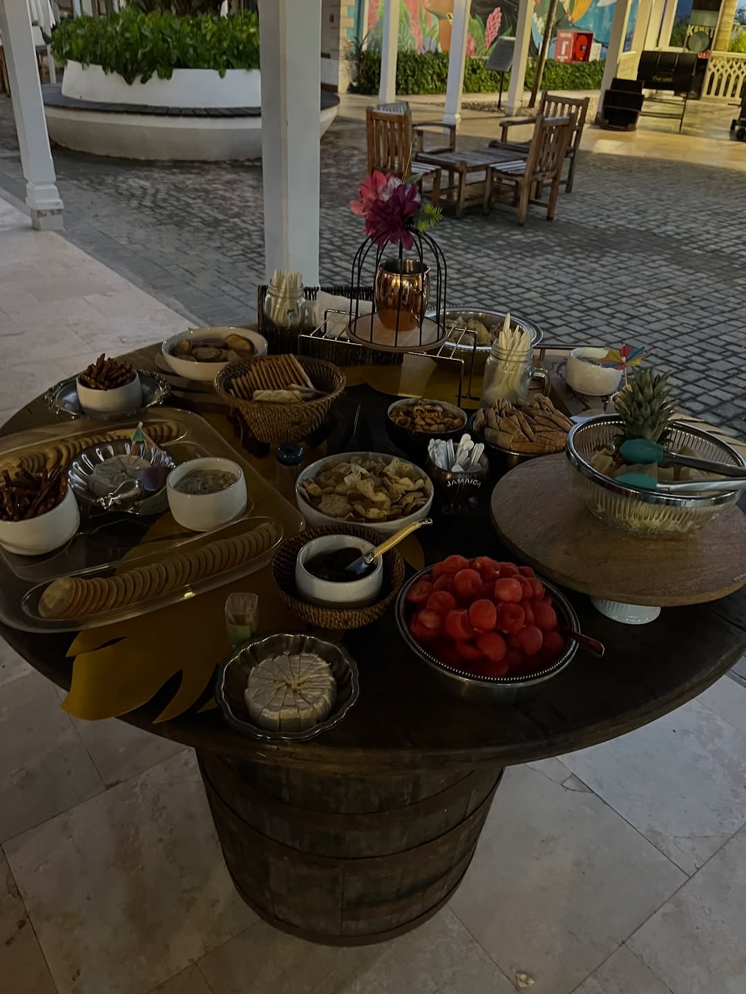 Main Street Rose Hall: appetizing display of food items