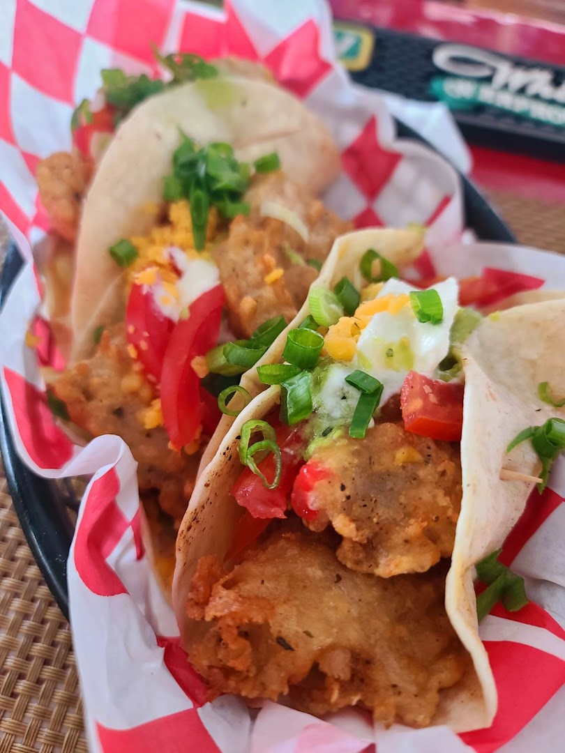 Wingz & Tingz: appetizing photo of restaurant food