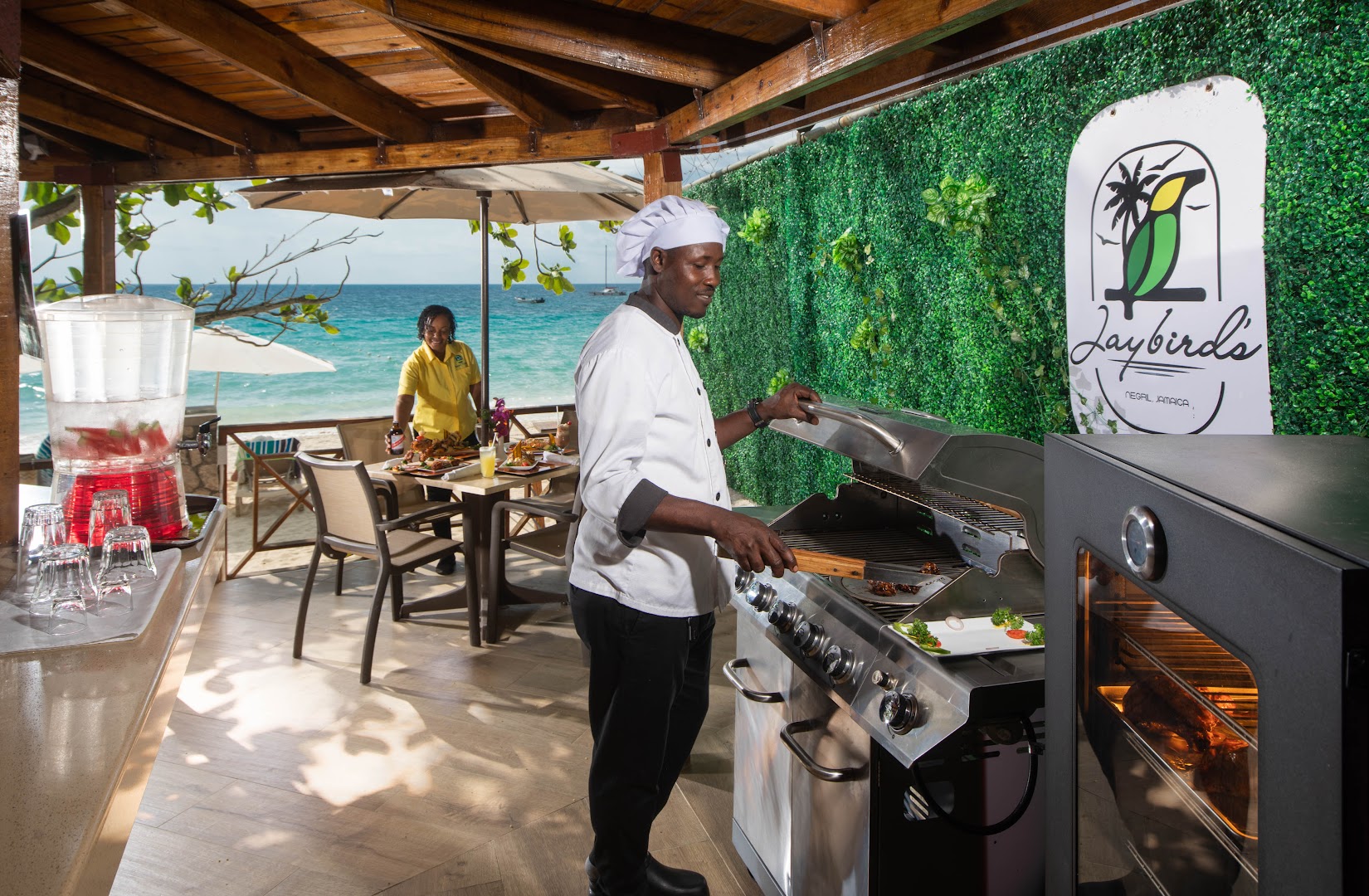 Jaybird's Restaurant & Bar: professional photo showing restaurant atmosphere