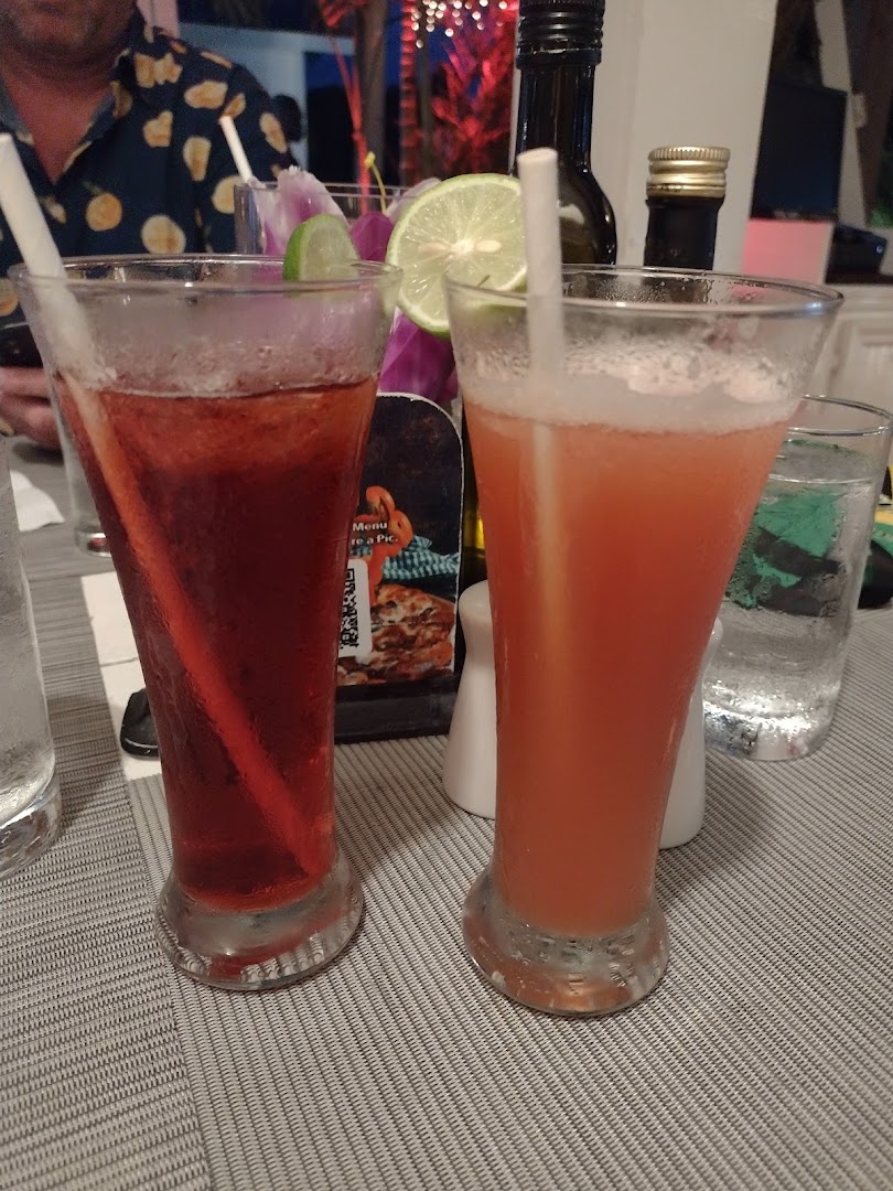 Kenny's Italian Cafe: appetizing photo of restaurant drinks