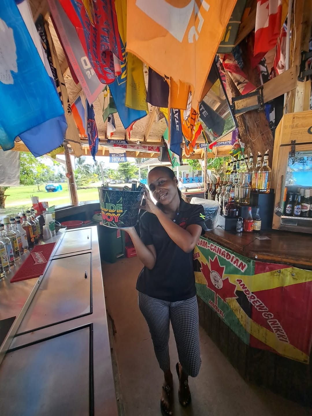 Office of Nature: friendly staff in venue setting