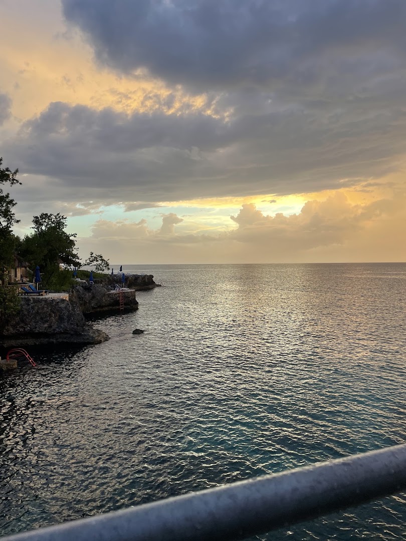 Rockhouse Restaurant: beautiful scenic view of venue
