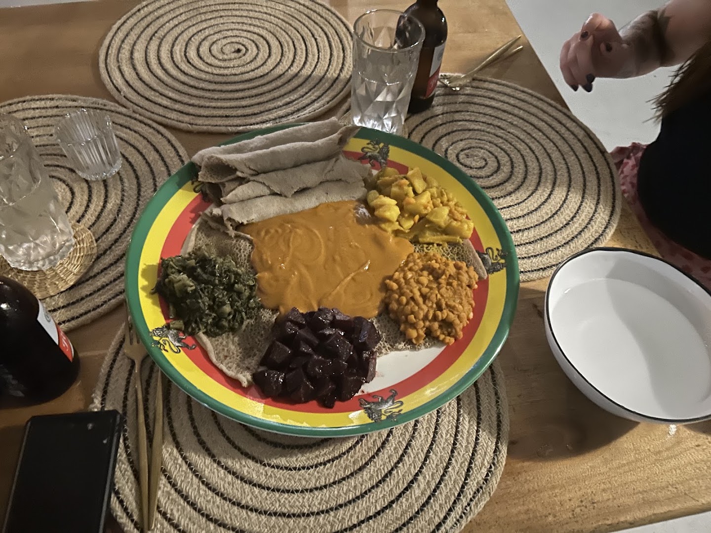 Sador's Ethiopian Restaurant & Bar: appetizing photo of Ethiopian food