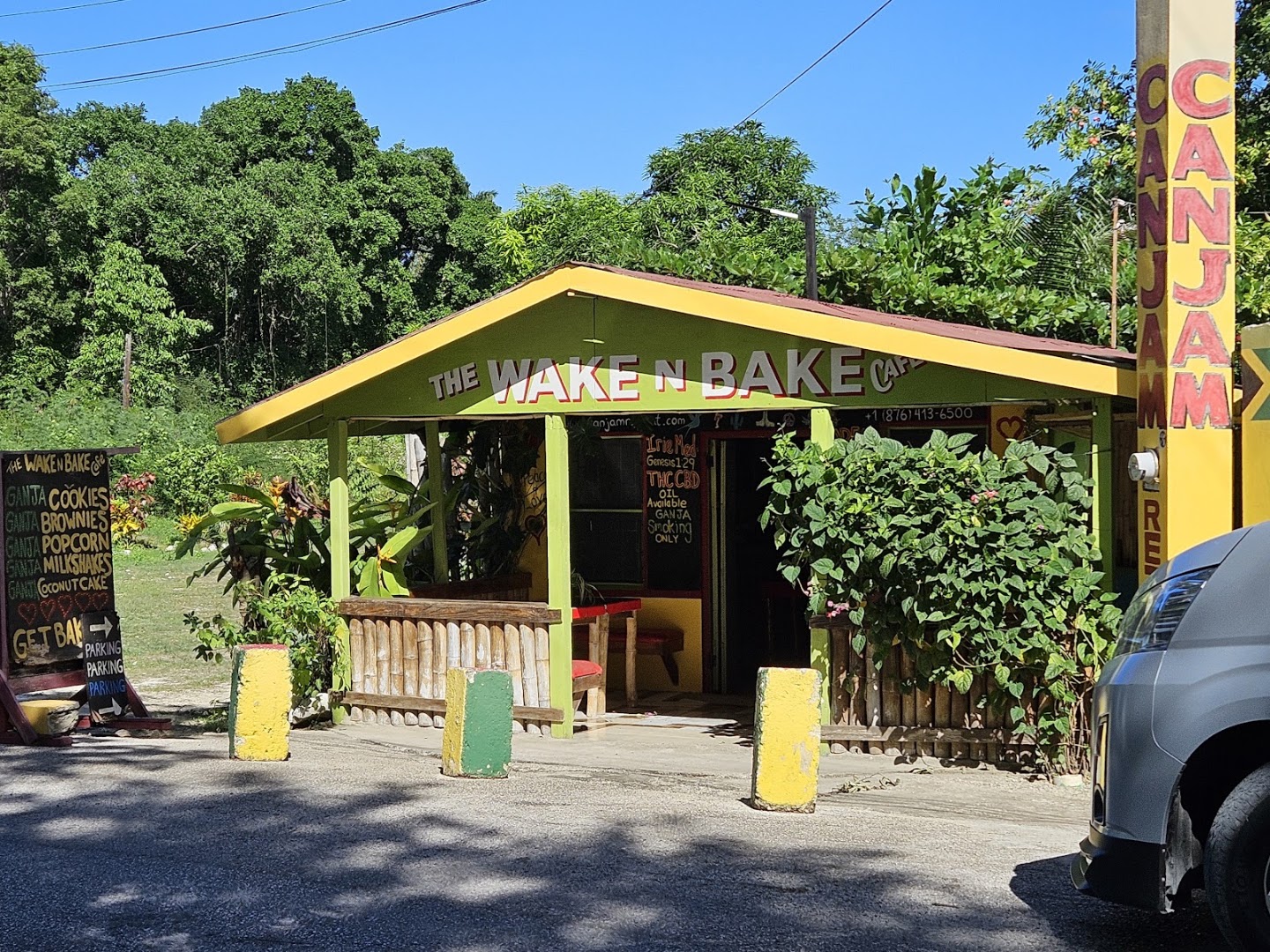 Wake N Bake Café: clear exterior shot of venue