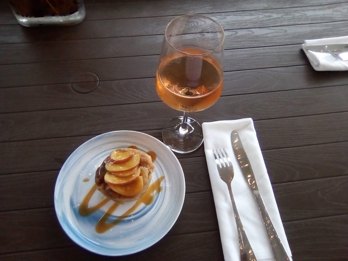 Wine With Me: appetizing food and drink presentation