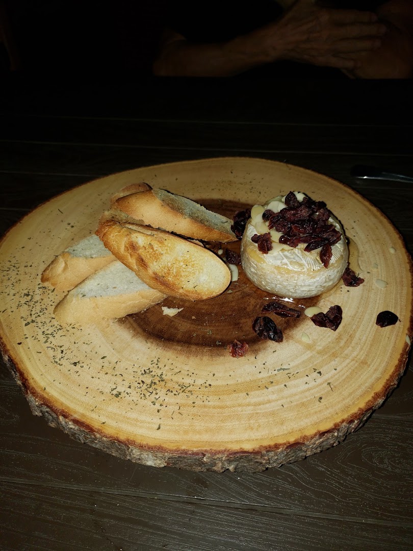 Wine With Me: appetizing food presentation