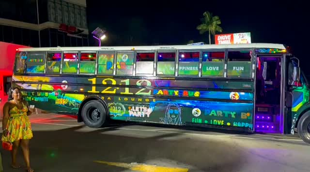 12 to 12 Day Lounge: venue's party bus