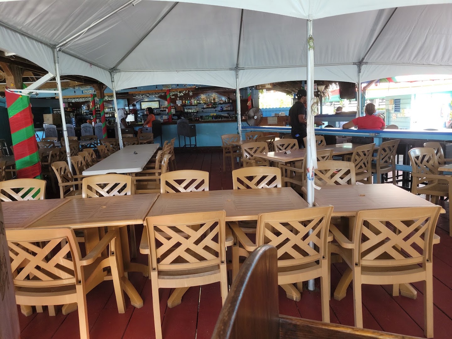 Ocean's 11 Restaurant & Bar: clear view of restaurant atmosphere