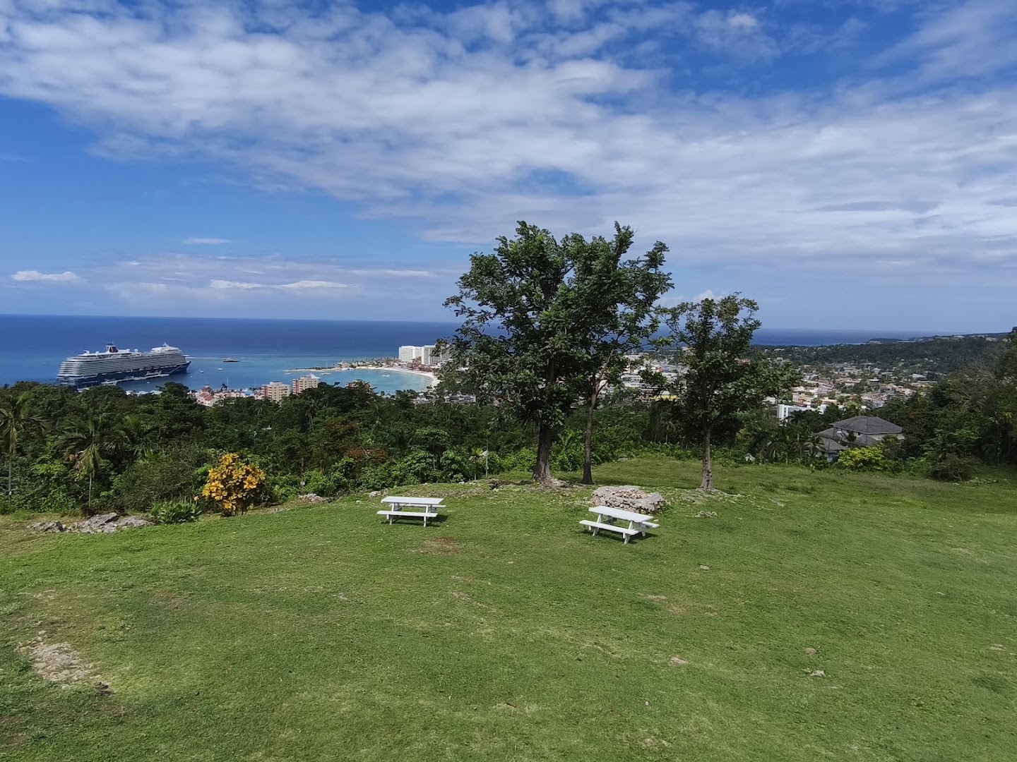 Oceans on the Ridge: beautiful scenic restaurant view