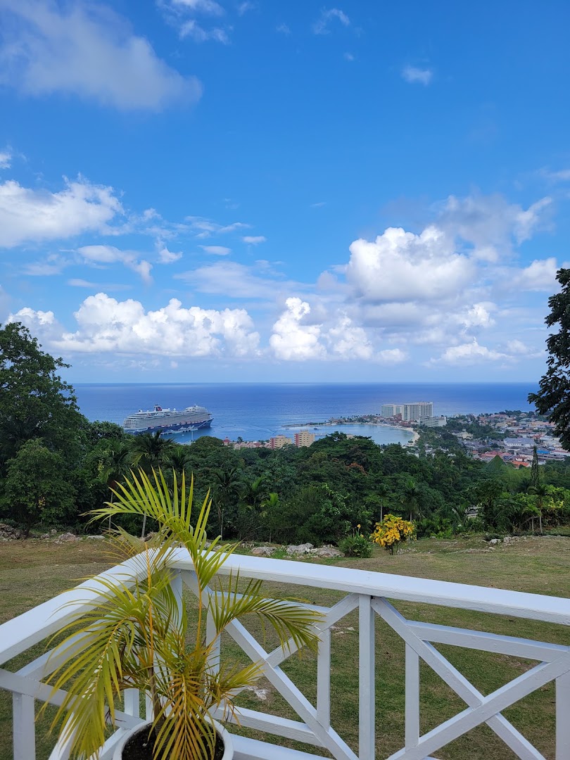 Oceans on the Ridge: beautiful scenic restaurant view