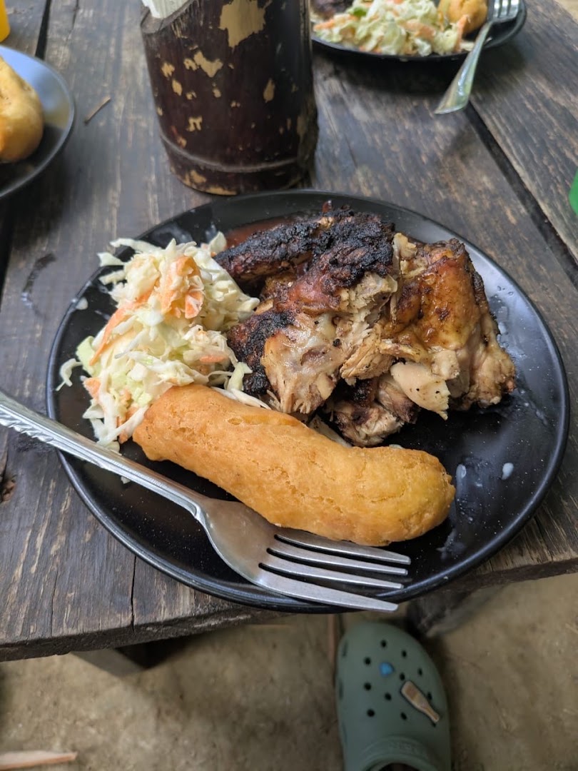 Reggae Hill: appetizing photo of restaurant food