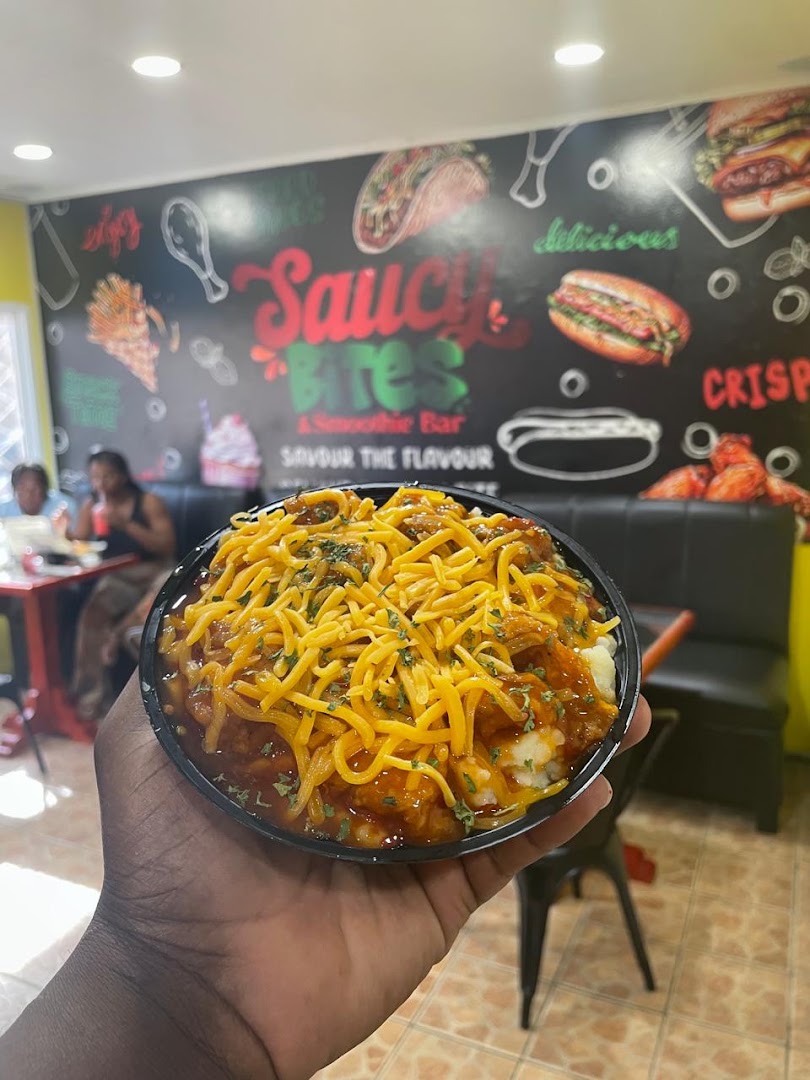 Saucy Bites & Smoothie Bar: appetizing food photo in venue