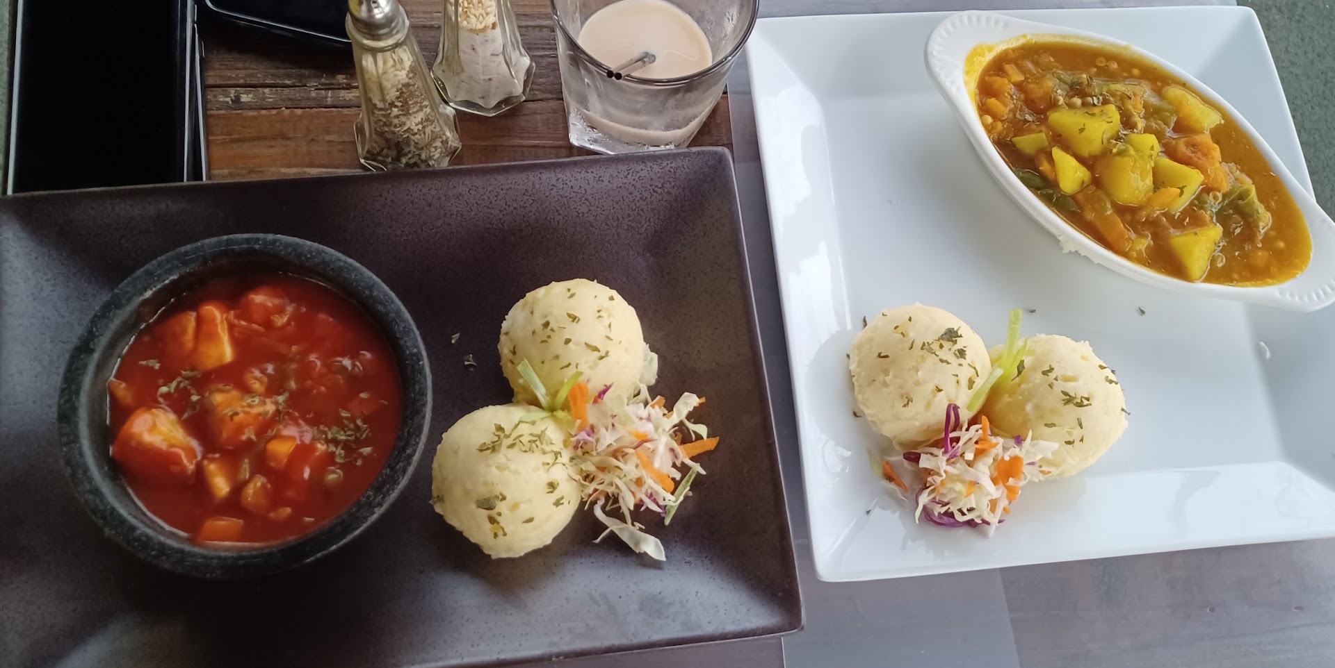 Ballaz Restaurant & Bar: appetizing, clear food photography