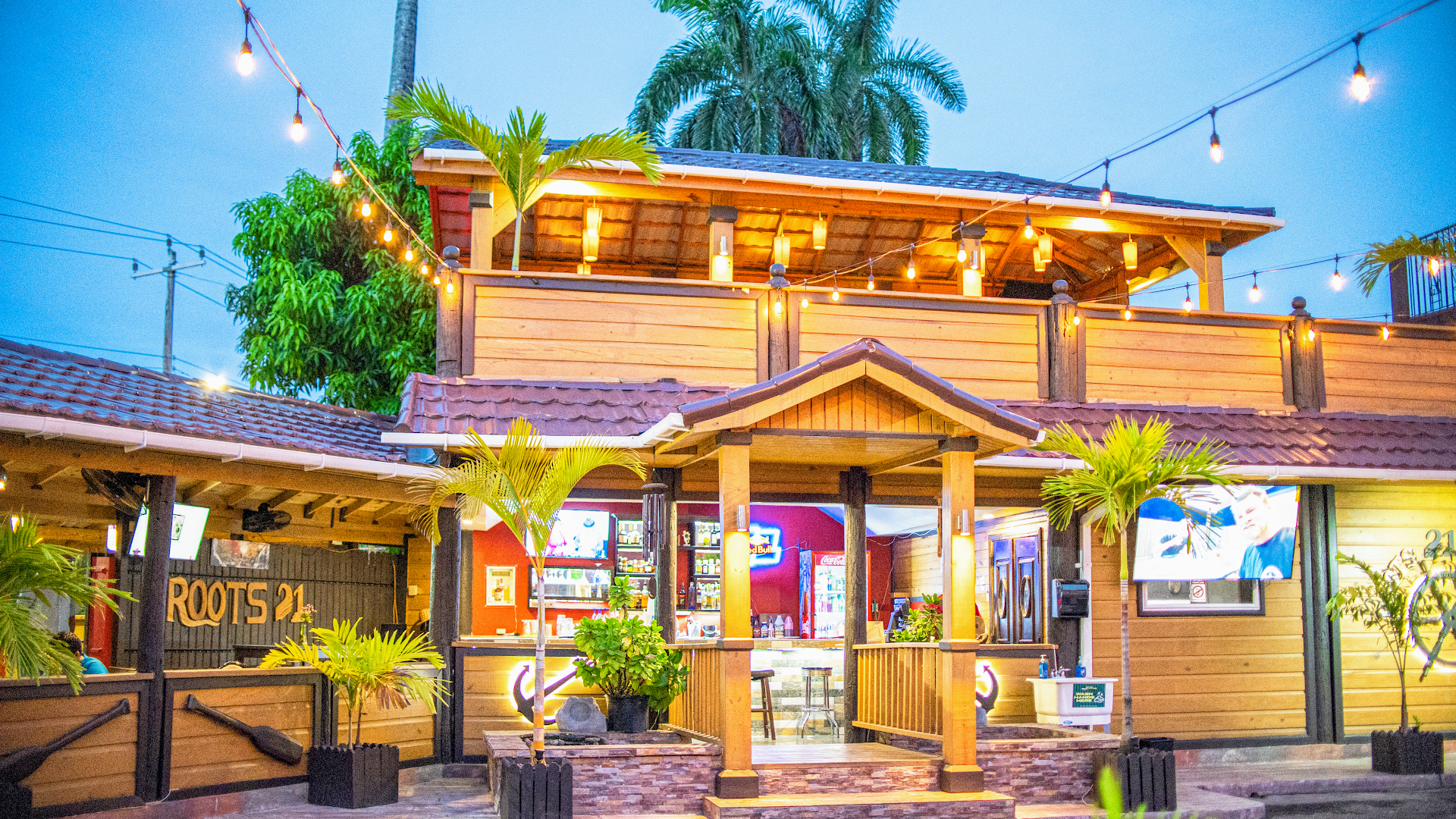Roots 21 Bar & Kitchen: attractive exterior shot of venue