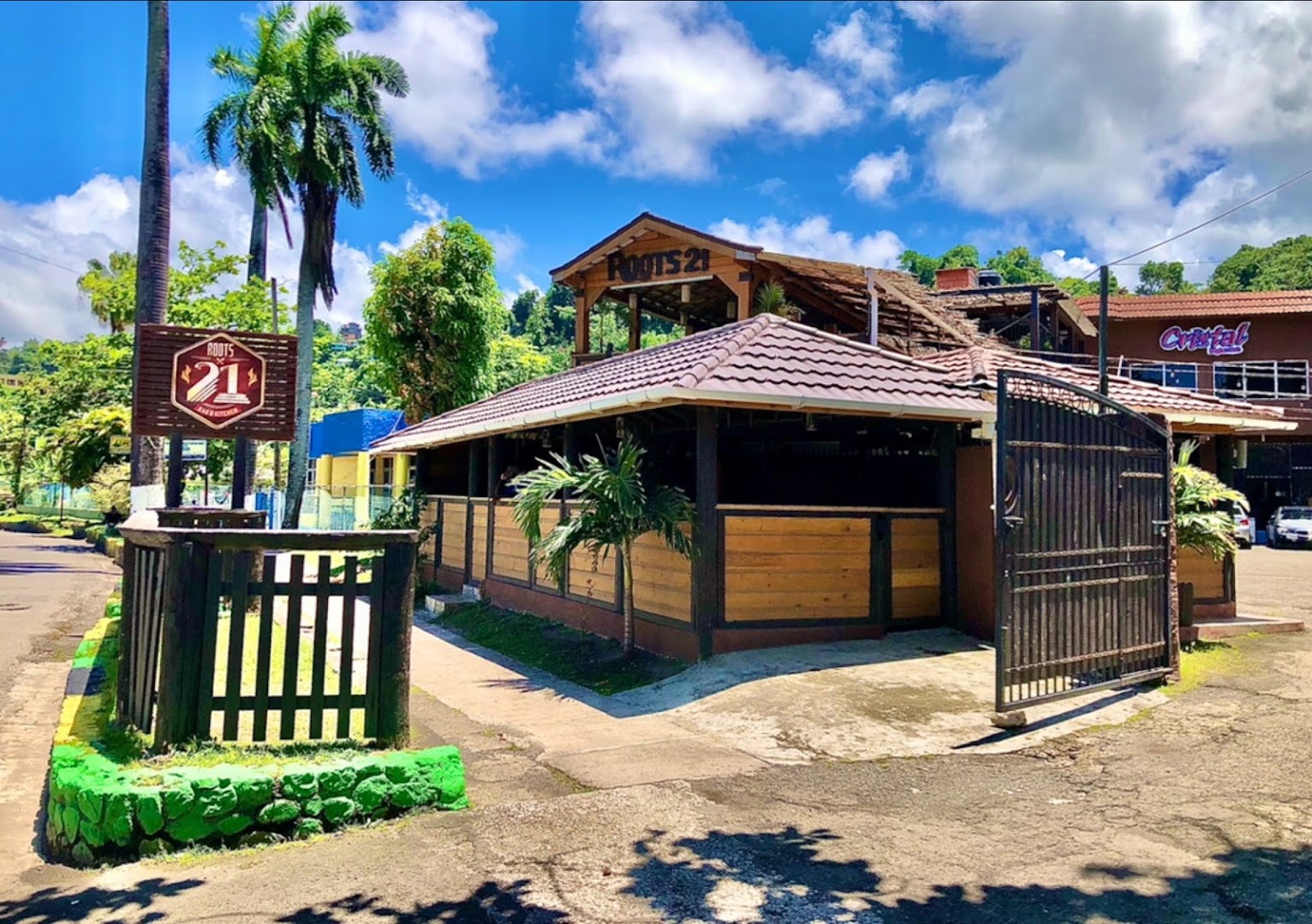 Roots 21 Bar & Kitchen: clear exterior shot of venue