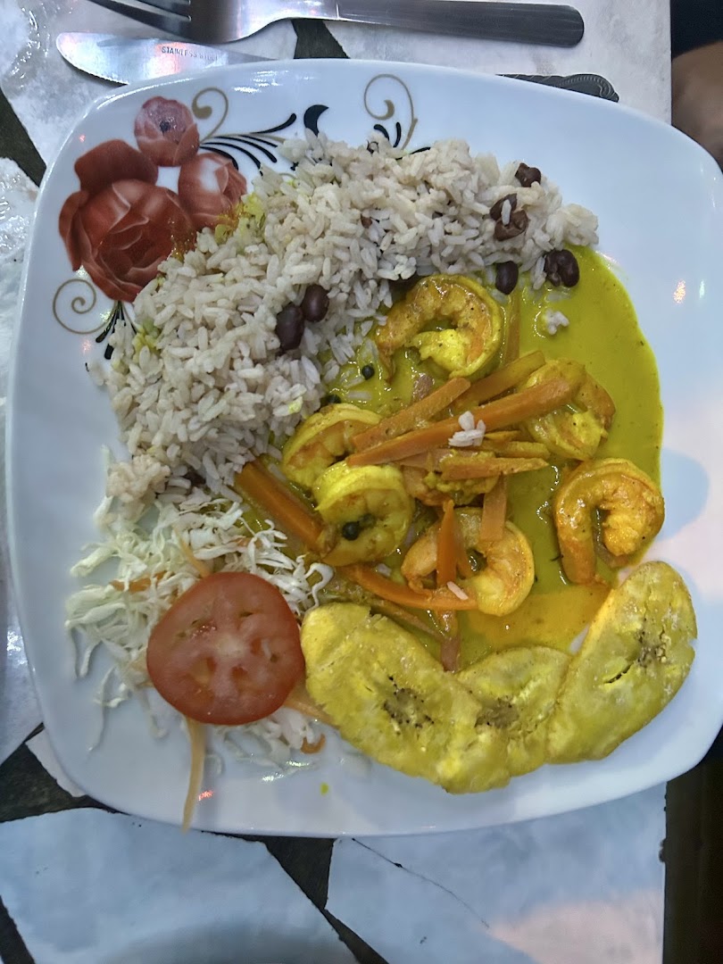 Soldier Camp Bar & Grill: appetizing photo of restaurant meal