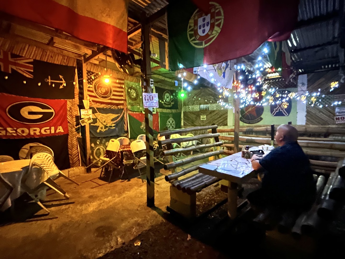 Soldier Camp Bar & Grill: venue atmosphere and interior
