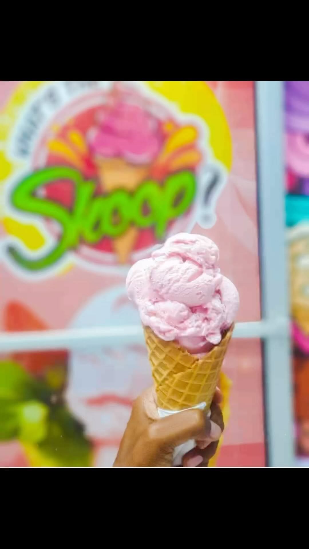 What's the Skoop? Devon House I Scream: appetizing product photo with branding