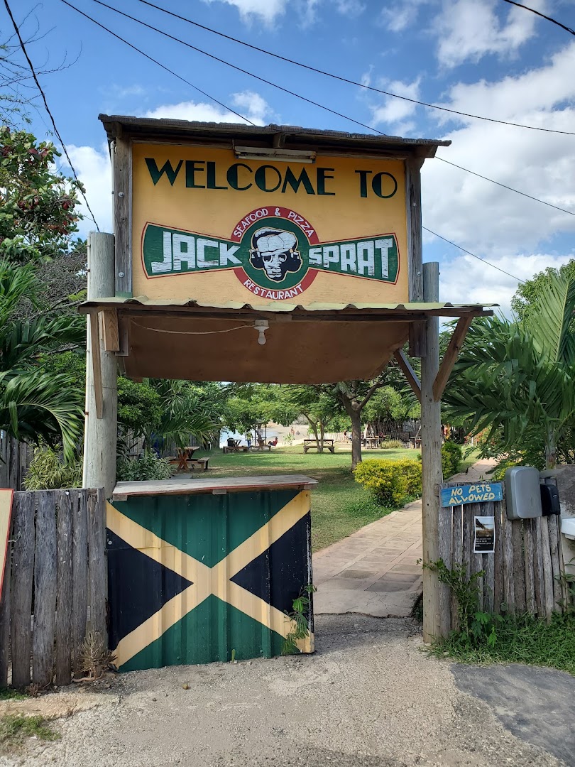 Jack Sprat Restaurant & Bar: clear photo of restaurant entrance