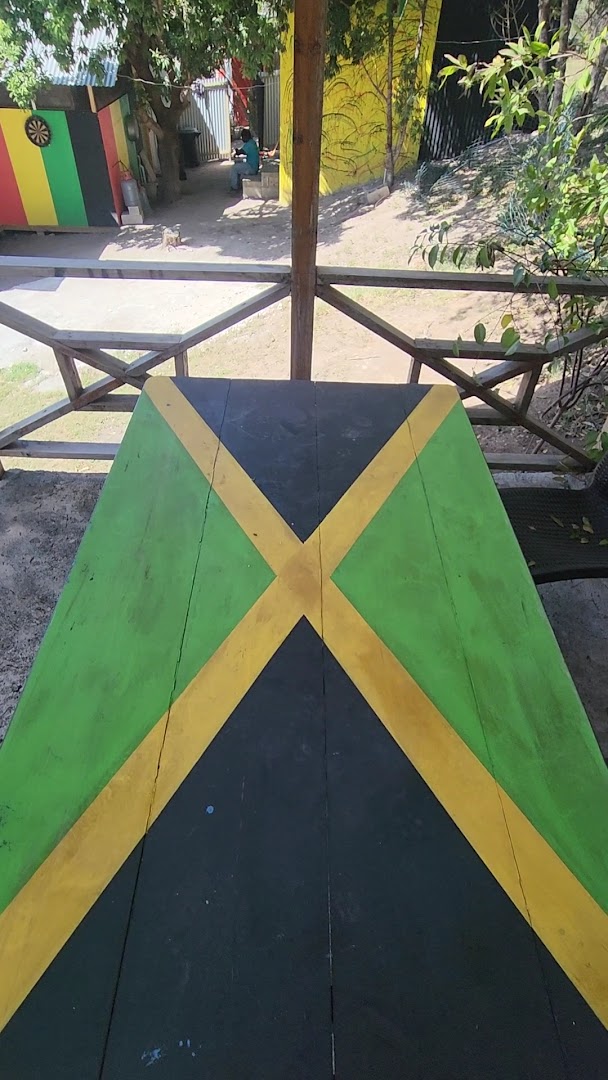Ki's on di Beach: venue atmosphere and seating